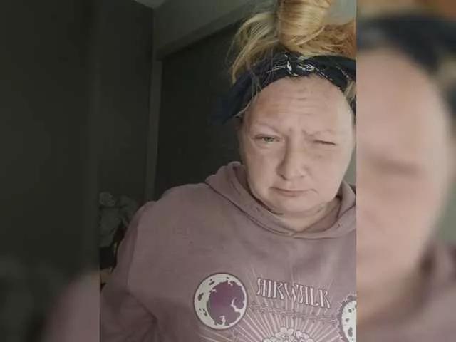 Adelaideskyy — Voyeurism,  wetter the better..p on my ass, a girl suckingmy tatas, domination,  thinking about you jerking it to me , open minded a must! Hmu
..u won't regret it