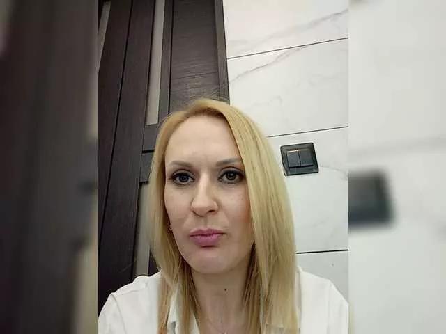 AlenaXBlonde
