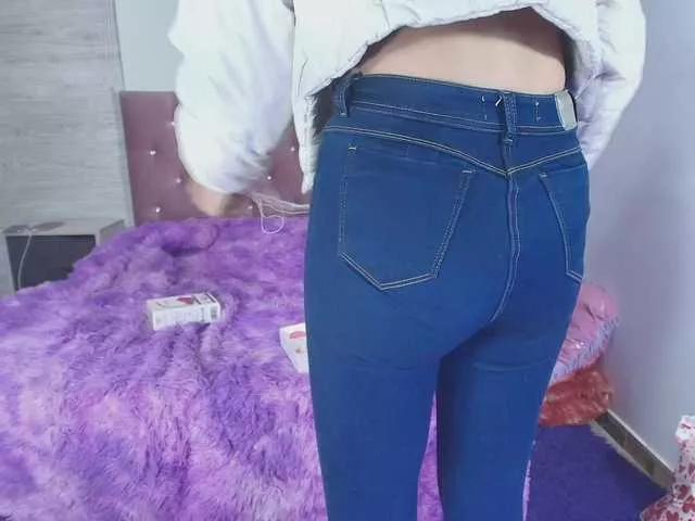 aliaandadara on BongaCams 
