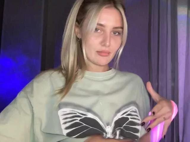 Offline Alicemiumur on BongaCams