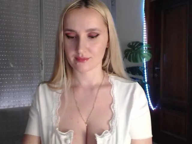 Alina-Lovely on BongaCams