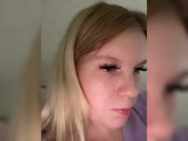 Amelia2004 — Hello everyone  Here you will get bright orgasms, please me with tokens