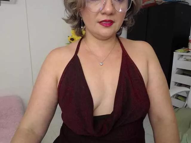 ana-hotmilf