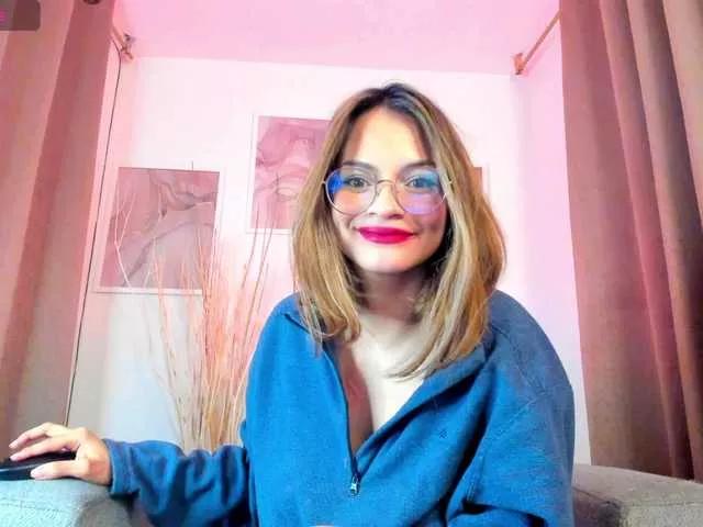 Offline Angie-Pirs on BongaCams