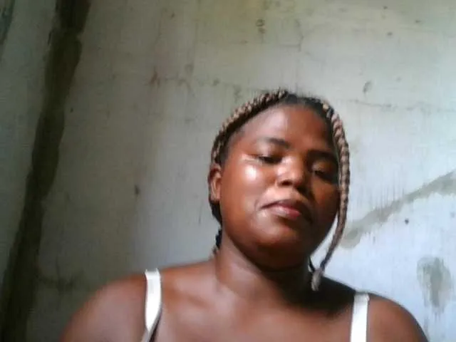 Arline1 on BongaCams