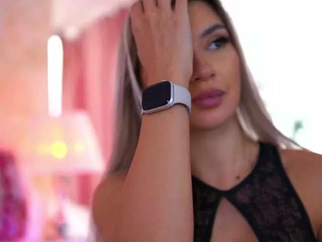 ArtTeasee on BongaCams 