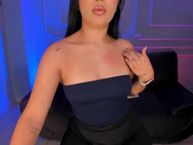 AyshelBrownX —  I wanna shake my ass in your face  IGayshelbrownx  Goal: Twerking + spank show 532 tkns left