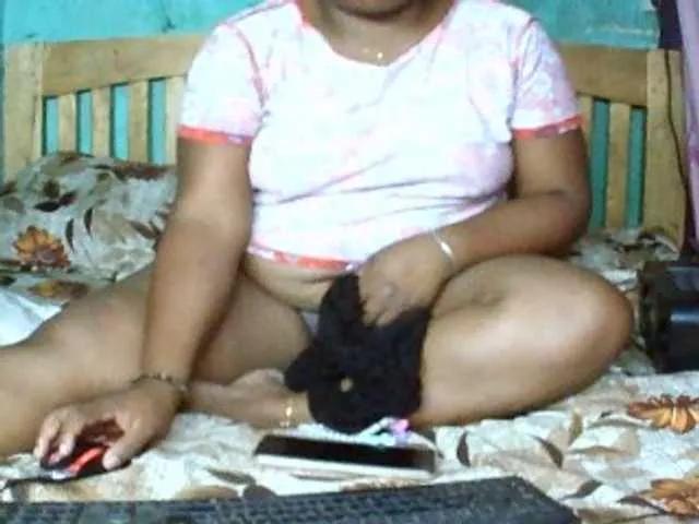Offline Bigboobs14 on BongaCams