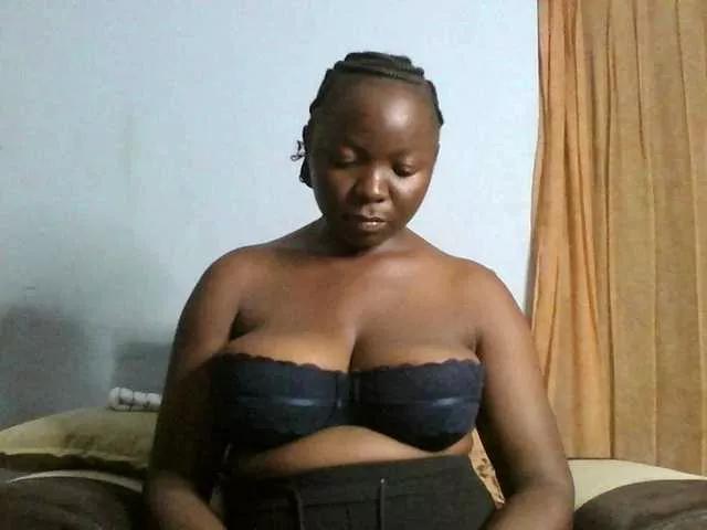 Boobyqueena