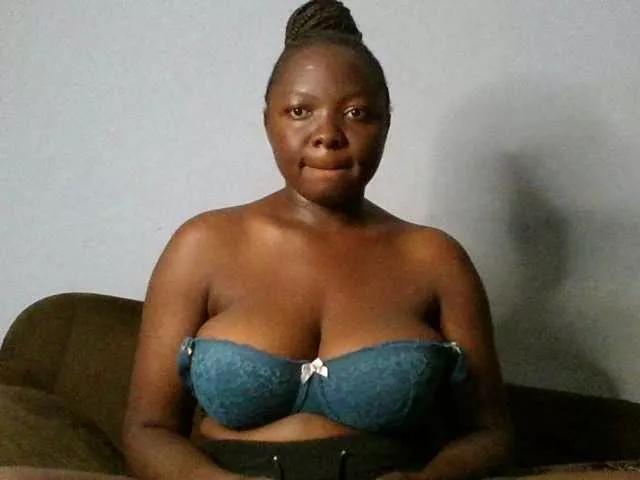 Boobyqueena on BongaCams