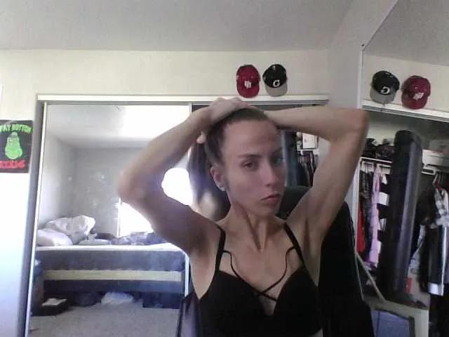 BubblyBlossom on BongaCams 