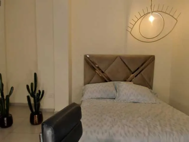 CarolineEvans — You tongue in my pussy, I can't stop thinking about it  IG: caroline_evans28   Goal: blawjob   @remain tks