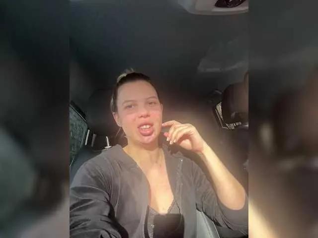 Cherriesa — Freechat on BongaCams