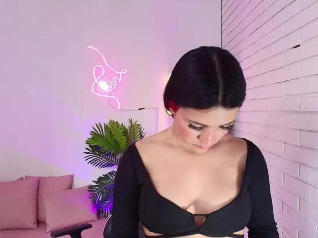 Freechat Chiara-tay on BongaCams