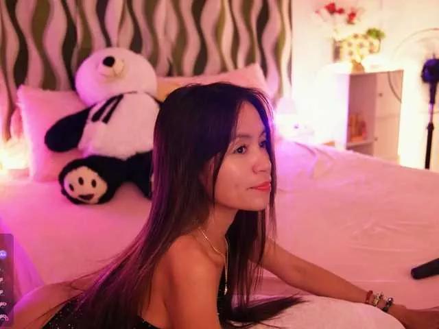 Cutieass69 on BongaCams