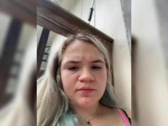 Offline Cutiepiespanks on BongaCams