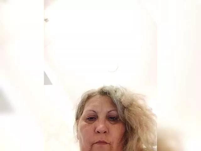 DivineBlond