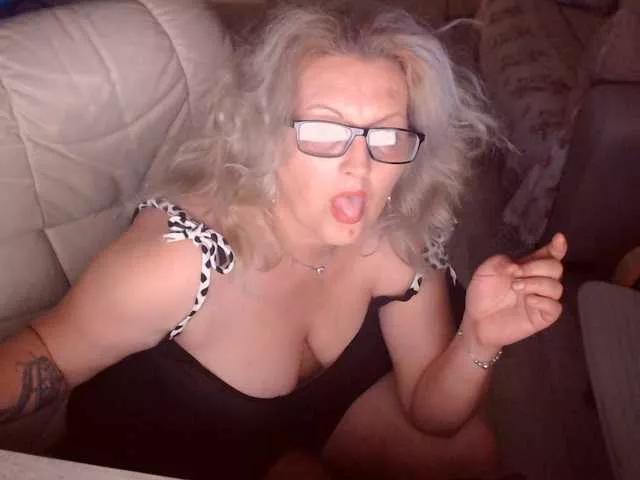 DivineBlond