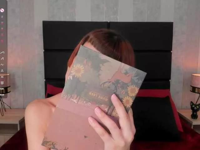 Offline DollyConnor on BongaCams