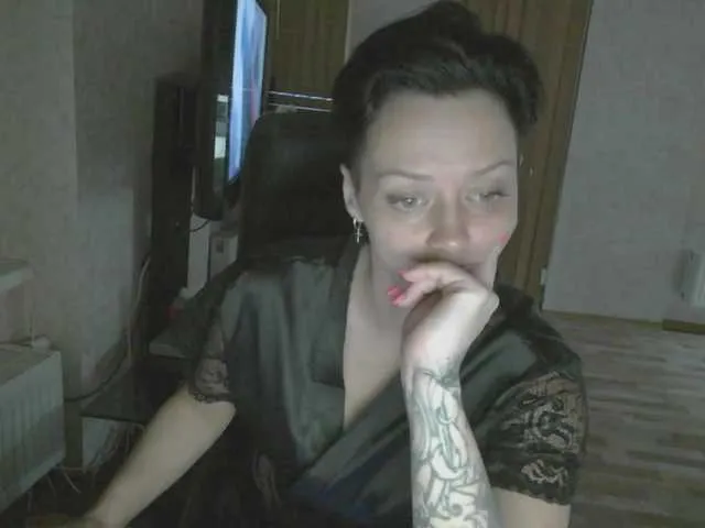 Dorisrus on BongaCams