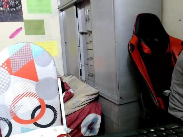Offline DreamTeachFlame on BongaCams