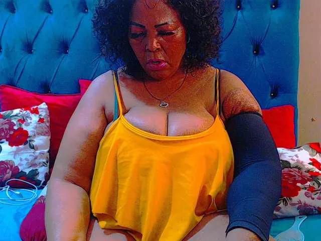 Offline Ebonycandy10 on BongaCams