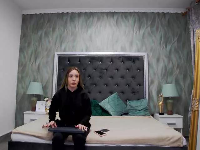 Offline ElizaIbarra on BongaCams