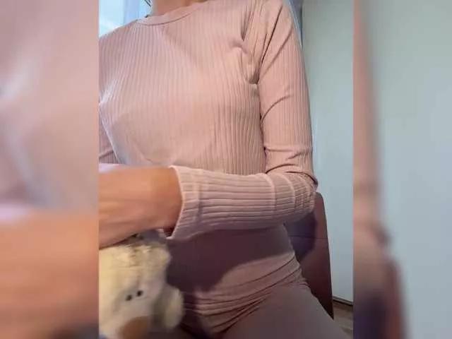 eysha on BongaCams