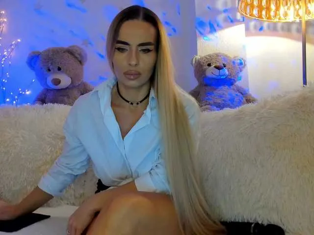 FeralFoxy — Fucking pussy with a dildo @total -- countdown: @sofar collected, @remain left until showtime!