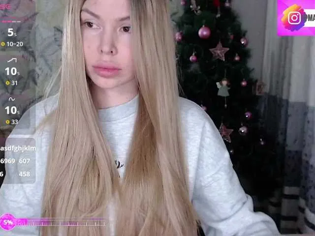 Foxymoxy19 on BongaCams