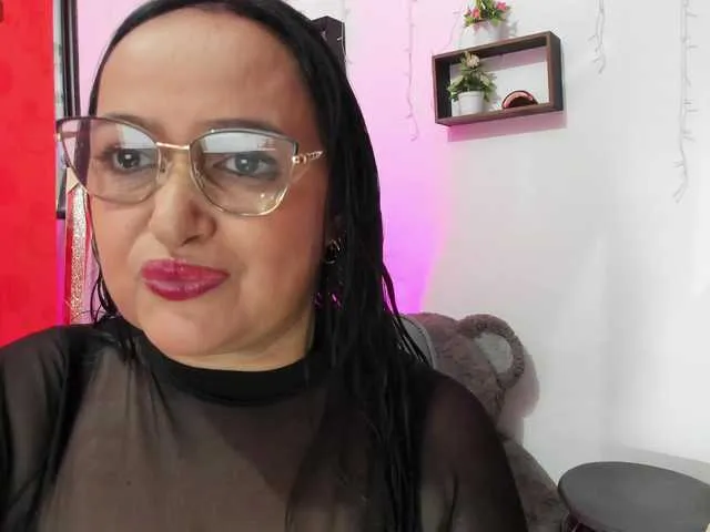 Gianahomi on BongaCams