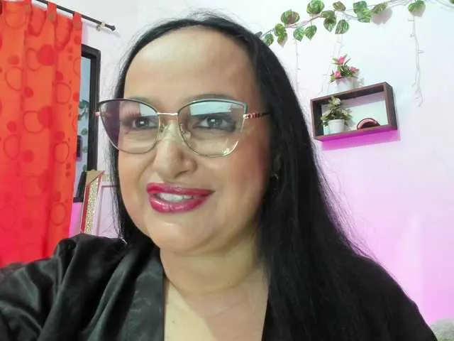 Gianahomi on BongaCams