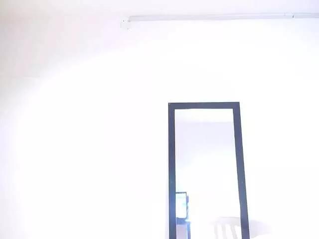 goldenn-ass — I love people talk about my body, to touch my body and love C2C to see you cumming for me!
