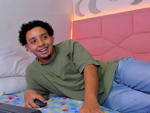 handsomepetite
