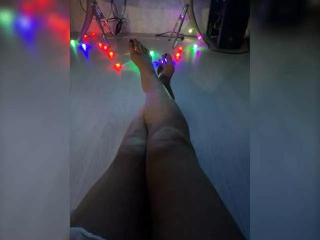 Offline helenmax2005 on BongaCams
