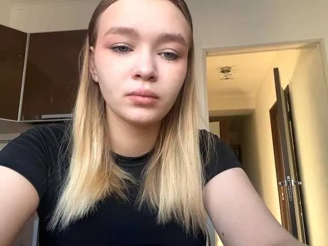 HerminiaLanting on BongaCams