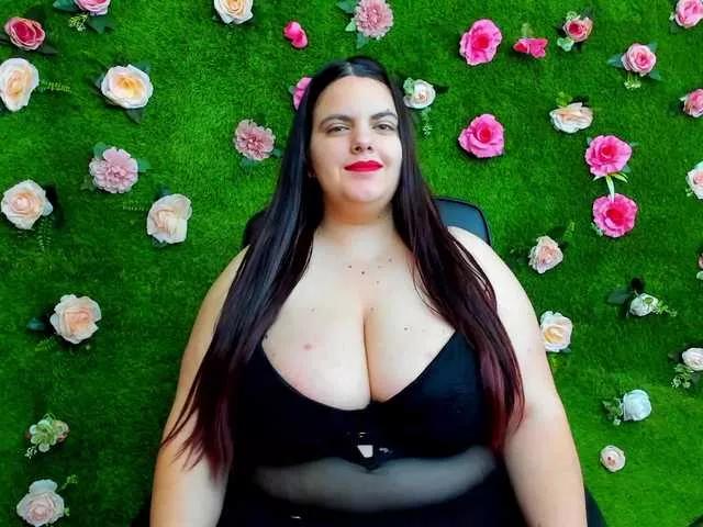 Offline HugeTittiess on BongaCams