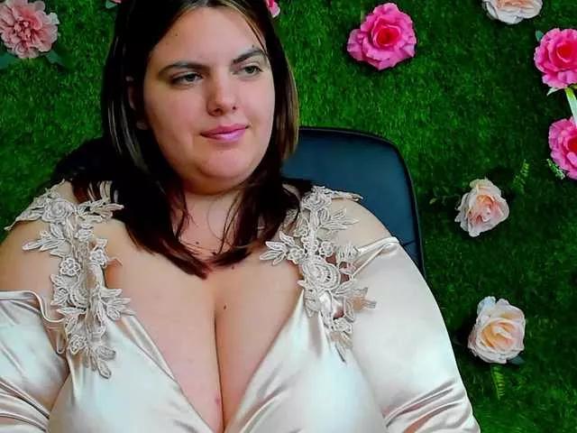 Offline HugeTittiess on BongaCams