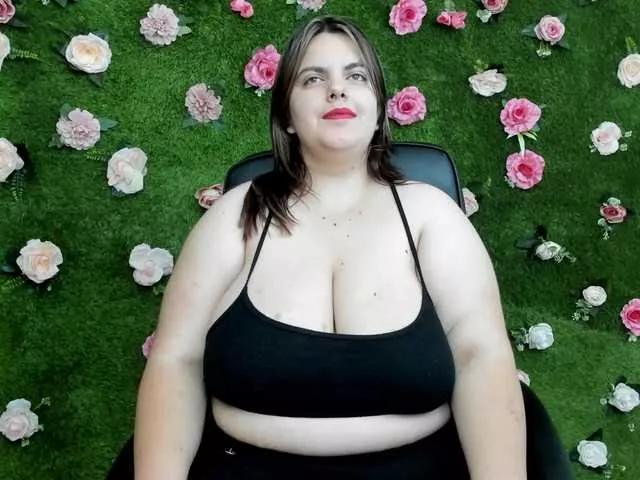 Offline HugeTittiess on BongaCams