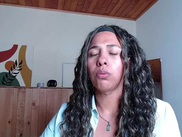 Offline Ivonne-collins33 on BongaCams