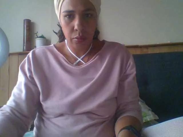 Offline Ivonne-collins33 on BongaCams