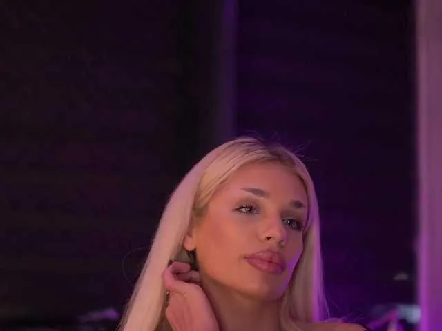 IvyRowa on BongaCams