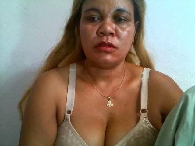 JELLA1 on BongaCams 