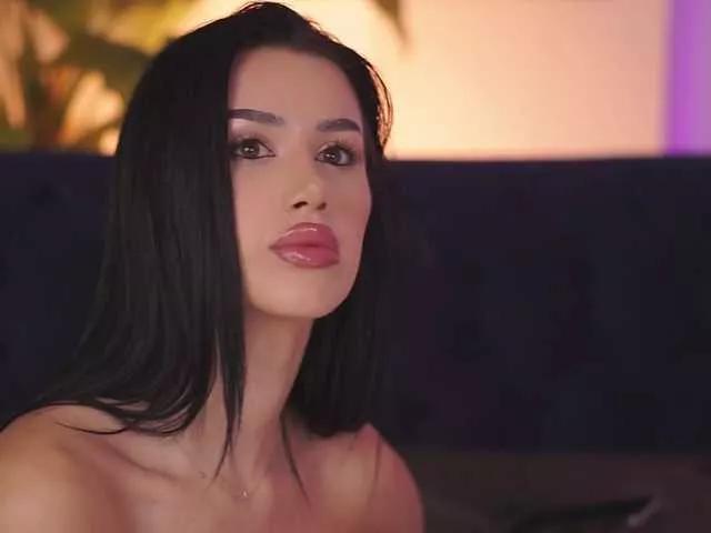Offline JennaDay on BongaCams