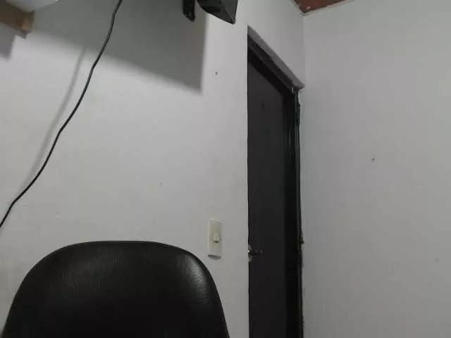 Offline jessica-sweety on BongaCams