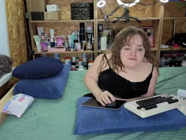 Julia-79 on BongaCams