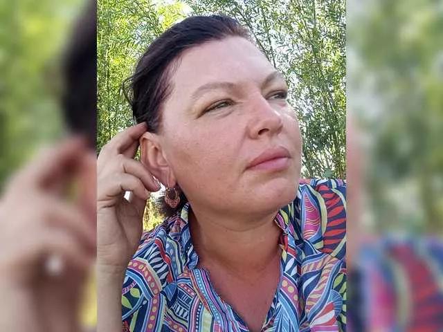 Juliamad — I get turned on by confident guys and dirty talk