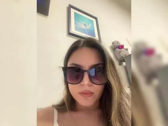 Offline JULIE21 on BongaCams