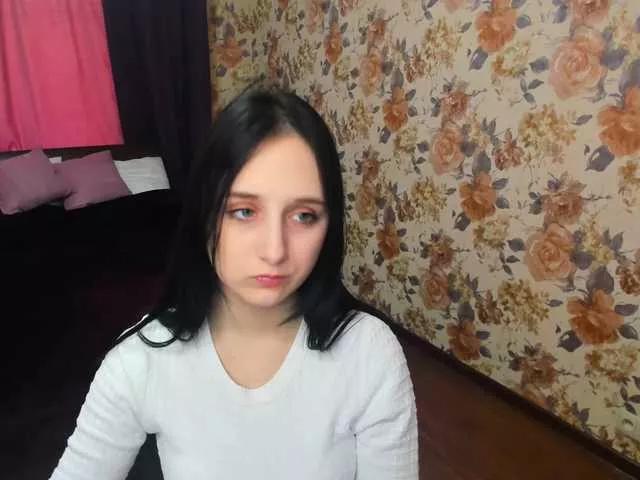 Offline JulietMonli on BongaCams