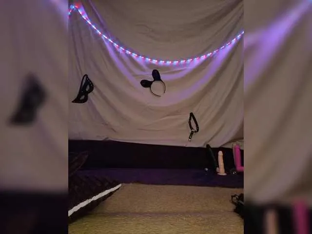 KarinaTrasch on BongaCams